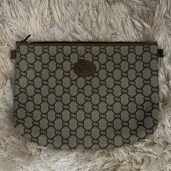 Gucci Handbags - Gucci plus Beige Monogram Clutch